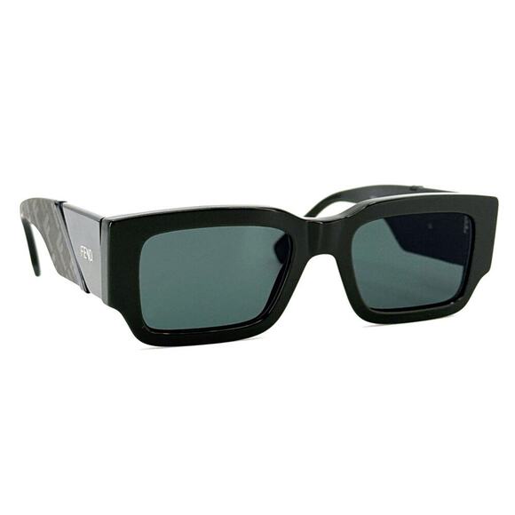 NEW!!! FENDI Sunglasses FE40131I 96N, Authentic - Picture 1 of 11